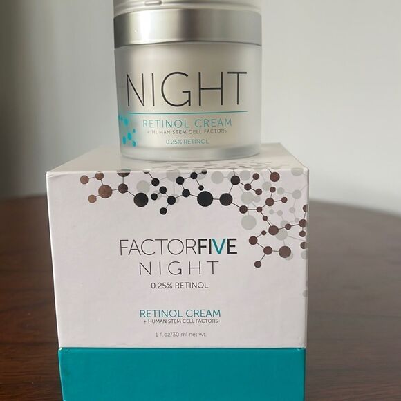 Factor Five Night Retinol Cream fights 5 signs of aging -results in 4 weeks - Picture 6 of 10